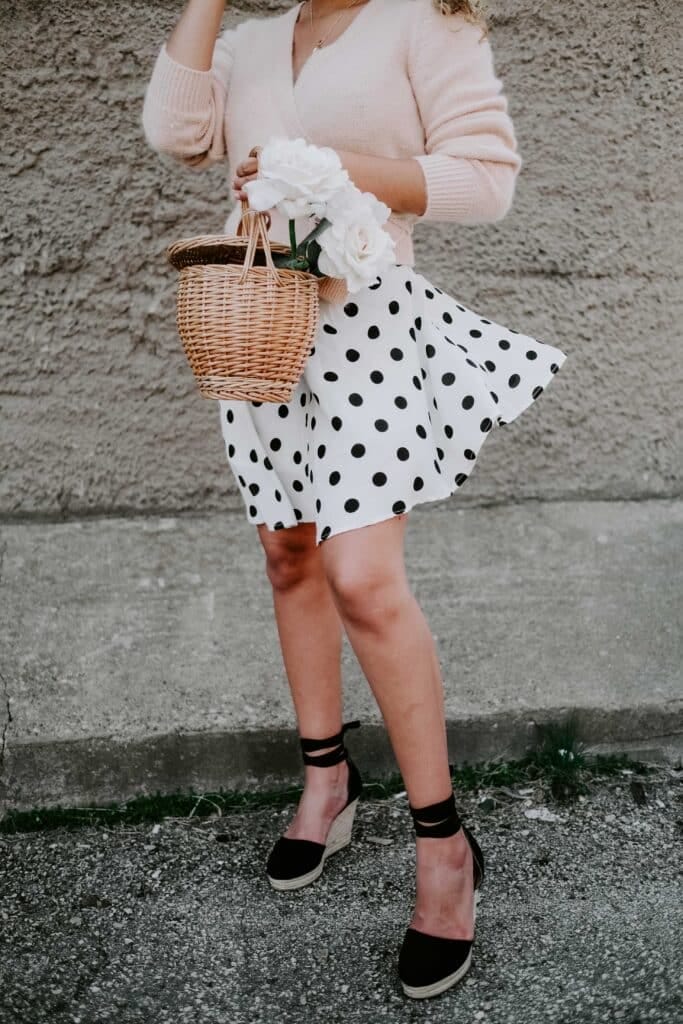 White polka dot skirt orders outfit